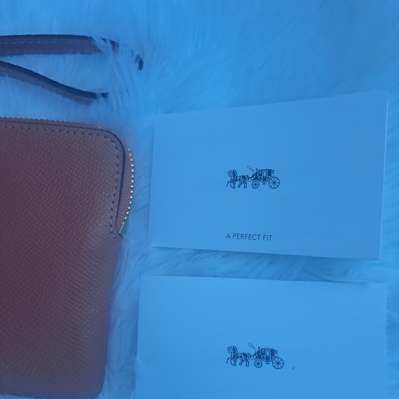 Coach Corner Zip Wristlet Pink #New